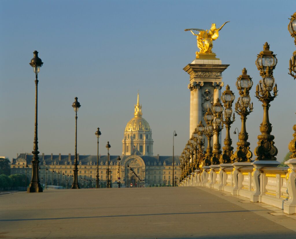 Celebrul Pod Alexandru al III-lea din Paris. Foto: Shutterstock